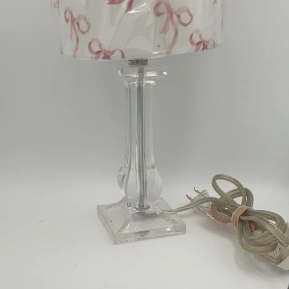 White and Pink Bow Table Lamp - Picture 2 of 4